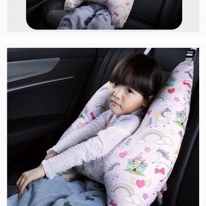Kids traveling pillow (head+body) support